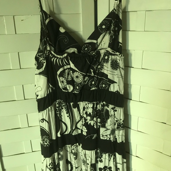 🌞SUMMER SALE🌞white and black summer sun dress - Picture 3 of 4